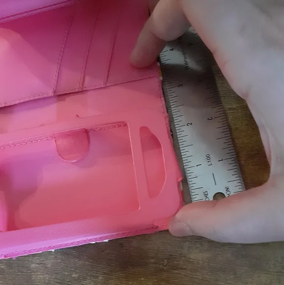 Lilly Pulitzer Ring Me Up Wristlet Hotty Pink Mini Case for iPhone 3, 4, 4S - Picture 7 of 8